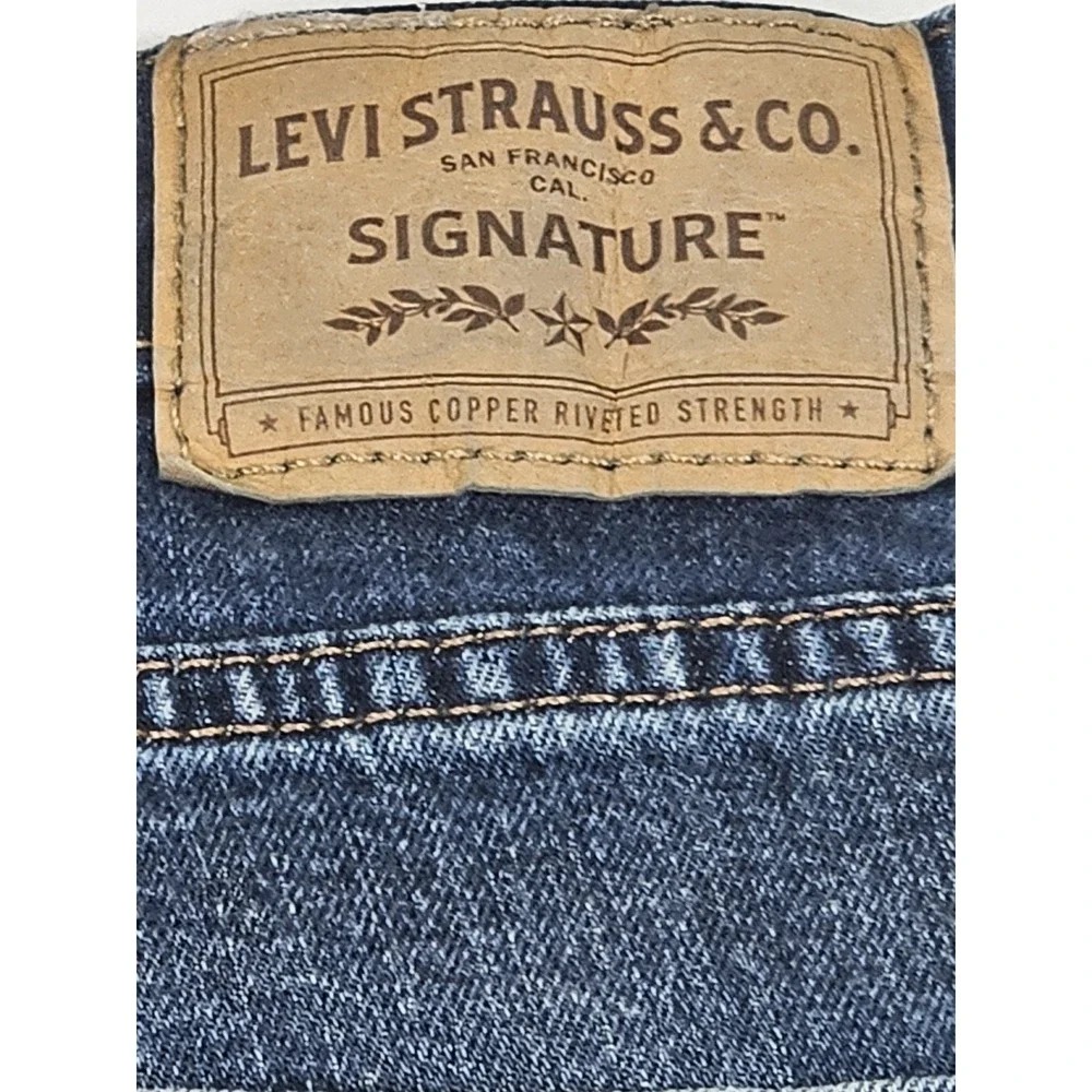 Levi's Strauss Signature Regular Fit Classic Straight Leg Men 32 x 32 Blue Jeans